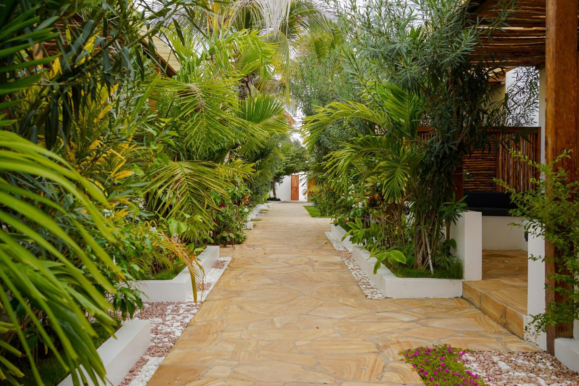 The Bali Resort Zanzibar Пингуе Екстериор снимка