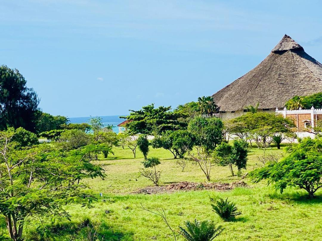 The Bali Resort Zanzibar Пингуе Екстериор снимка